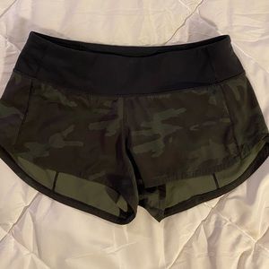 Lululemon Shorts • Camo